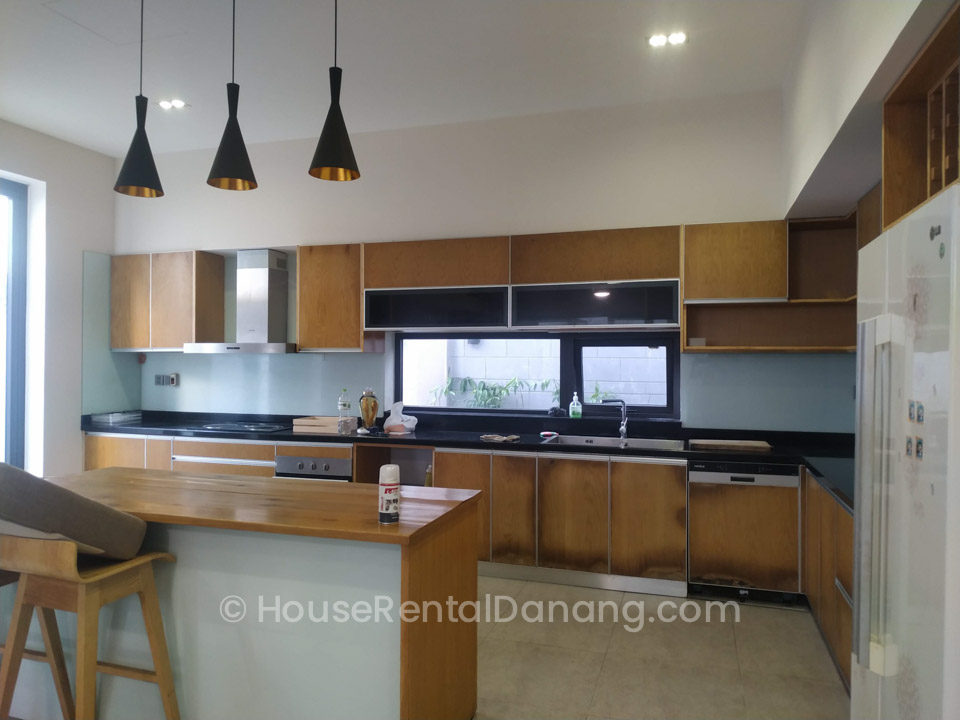 Spacious Villa For Rent In Ngu Hanh Son