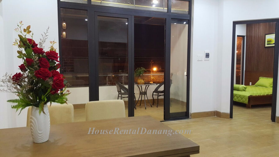 100 sqm 2-bedroom Apartment For Rent In Son Tra