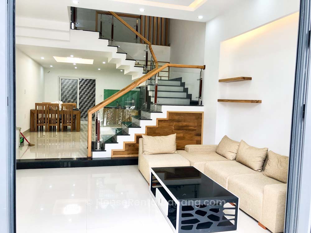 Spacious 4 bedrooms House For Rent In Da Nang