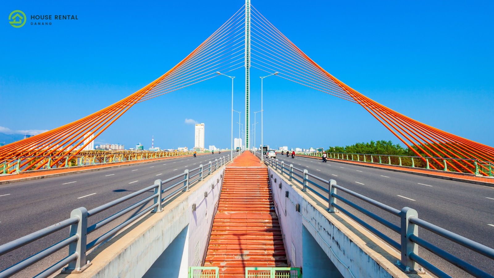 Tran Thi Ly Bridge: An Iconic Landmark in Vibrant Da Nang City