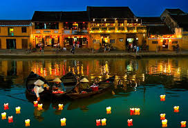 When is the best time to visit Da Nang and Hoi An? Knowing how many days you should spend in Da Nang and Hoi An is important, but knowing when to go is equally crucial. The best time to visit is during the dry season from February to August, when the weather is sunny and rainfall is minimal. During this period, you can fully enjoy swimming at My Khe Beach and clear views from the Marble Mountains. However, if you plan to visit from September to December, be prepared for the rainy season. While outdoor activities might be limited, this is a great time to find affordable rates from a trusted Da Nang Rental Agency and enjoy the city without the tourist crowds.