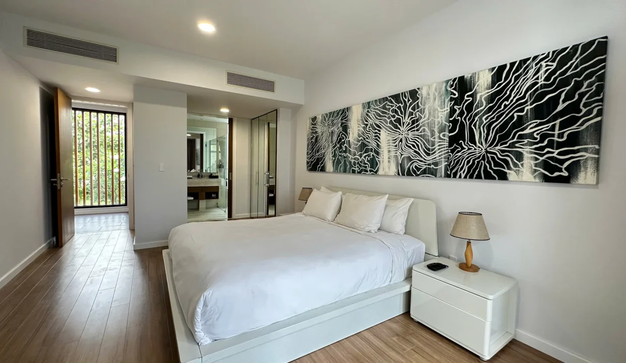 3-Bedroom Villa in Montgomerie Links Golf Community - photo 7