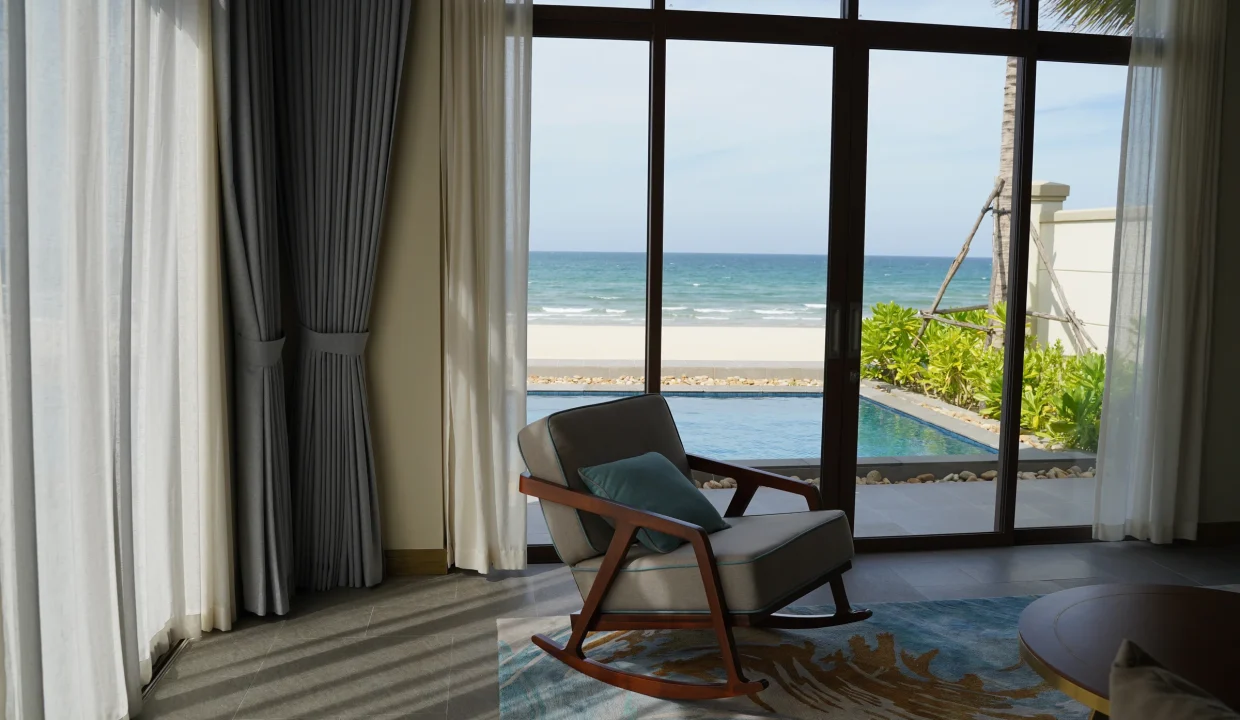 5-Bedroom Beachfront Villa with Sea Views in Da Nang - photo 4