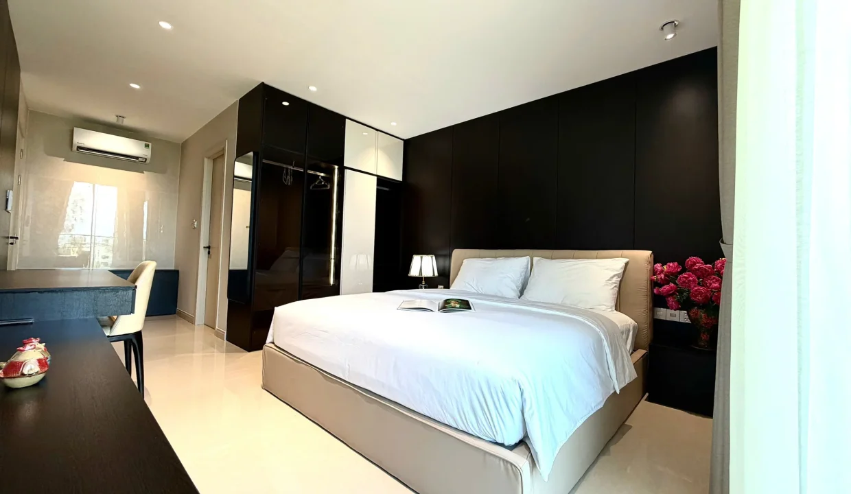 5-Bedroom Riverside Villa for Rent in Da Nang - photo 2