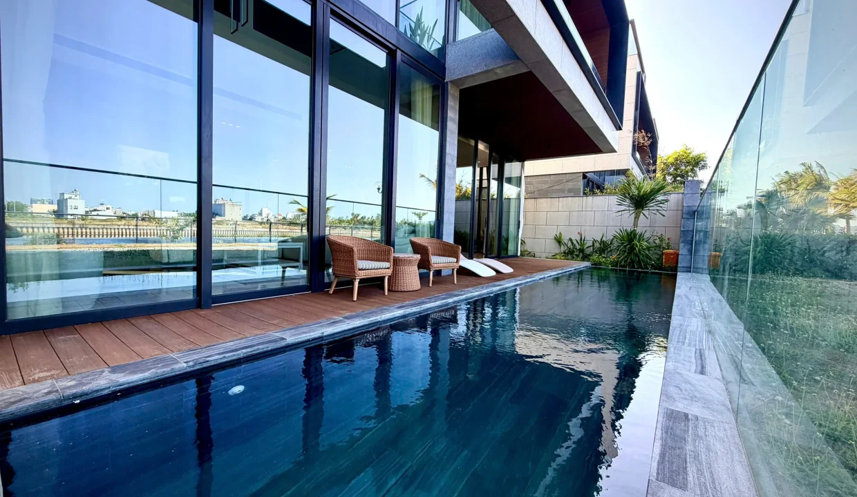 5-Bedroom Riverside Villa for Rent in Da Nang - photo 3
