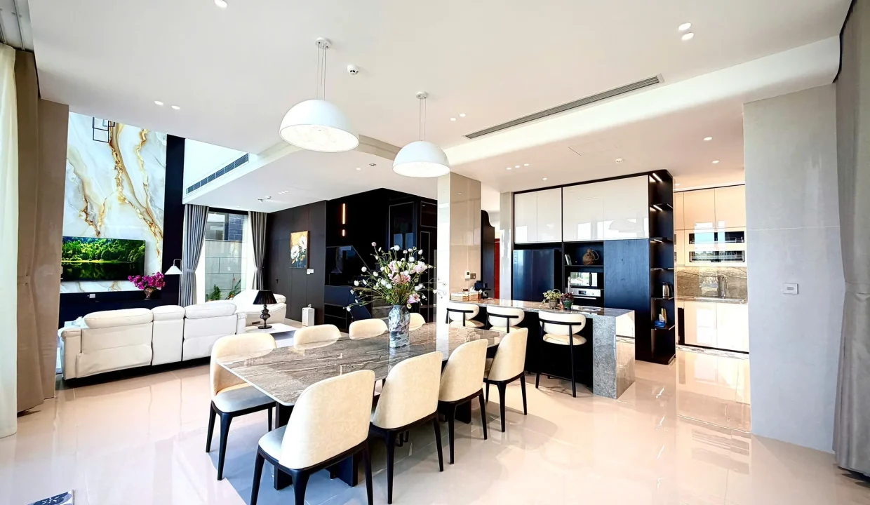5-Bedroom Riverside Villa for Rent in Da Nang - photo 7