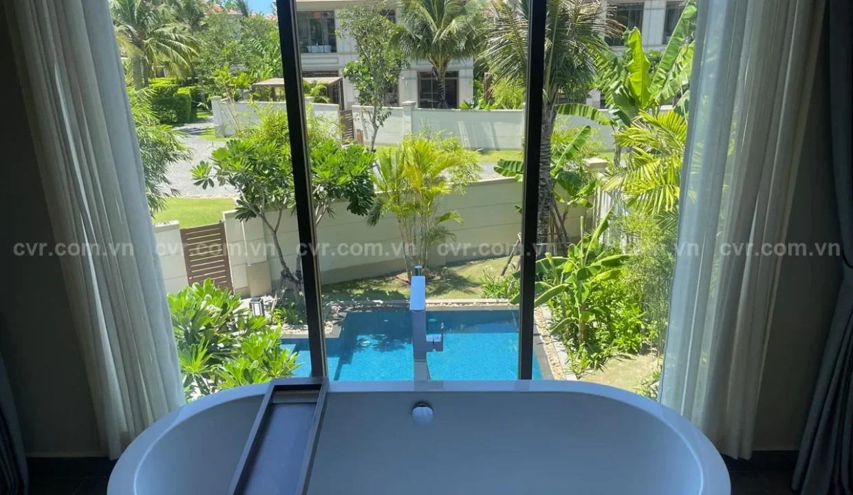 Expansive 2-Bedroom Villa with 450 sqm in Da Nang - photo 4