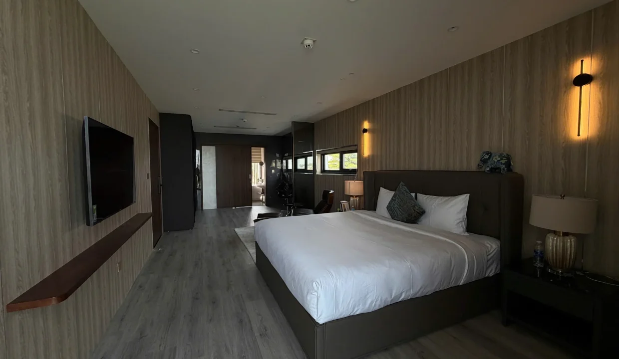 Five-Bedroom Villa at One River in Ngu Hanh Son - photo 2