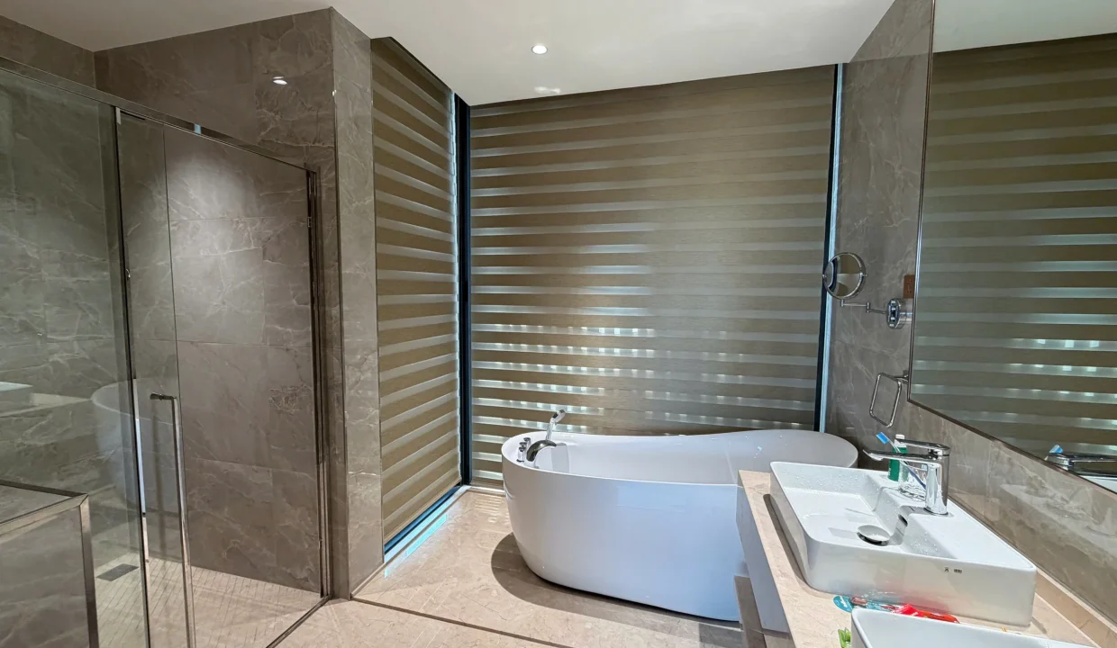 Five-Bedroom Villa at One River in Ngu Hanh Son - photo 5