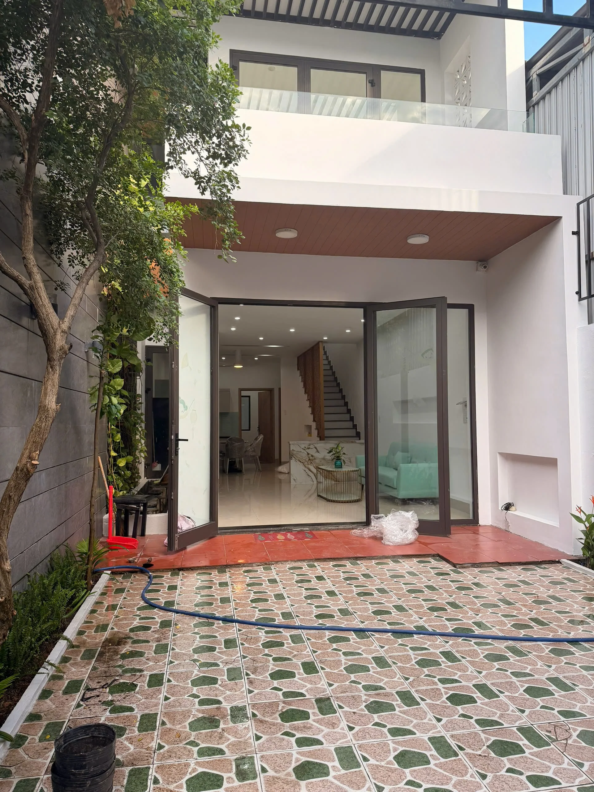 Modern Two-Storey House with Front Yard in Da Nang in Da Nang - photo 1