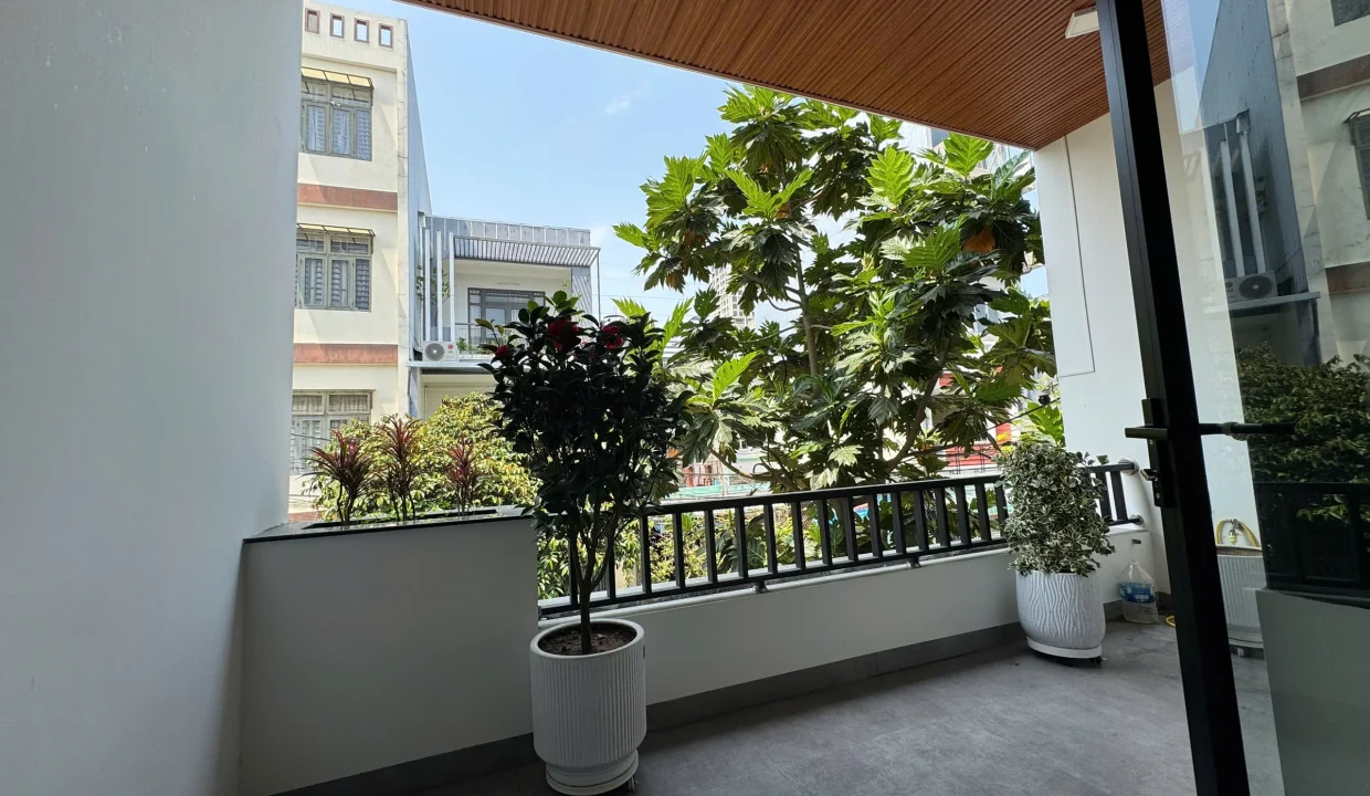 Move-In-Ready 3-Bedroom Smart Townhouse Near My An Beach - photo 3