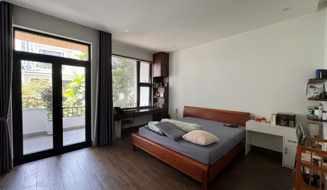 Move-In-Ready 3-Bedroom Smart Townhouse Near My An Beach - photo 5