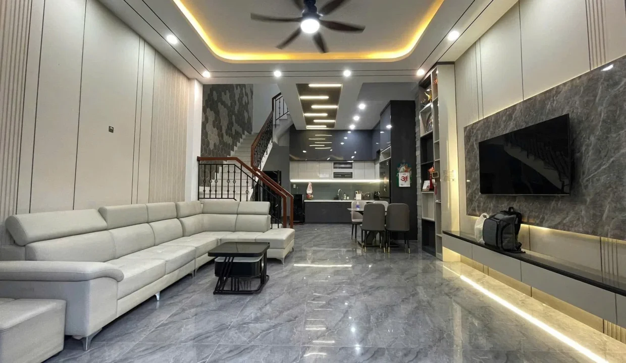 Newly Built 3-Bedroom House with Easy Car Access in Lien Chieu - photo 4