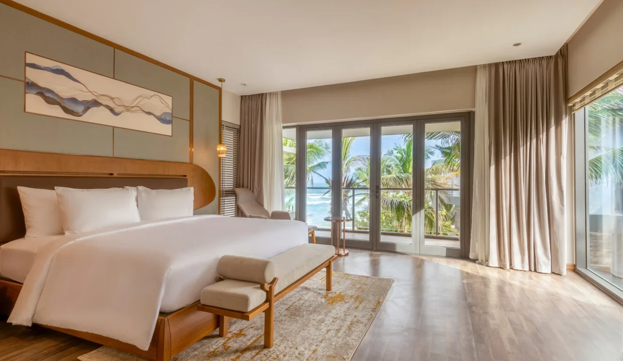 Spacious 4-Bedroom Villa at Koi Resort for Refined Coastal Living - photo 3