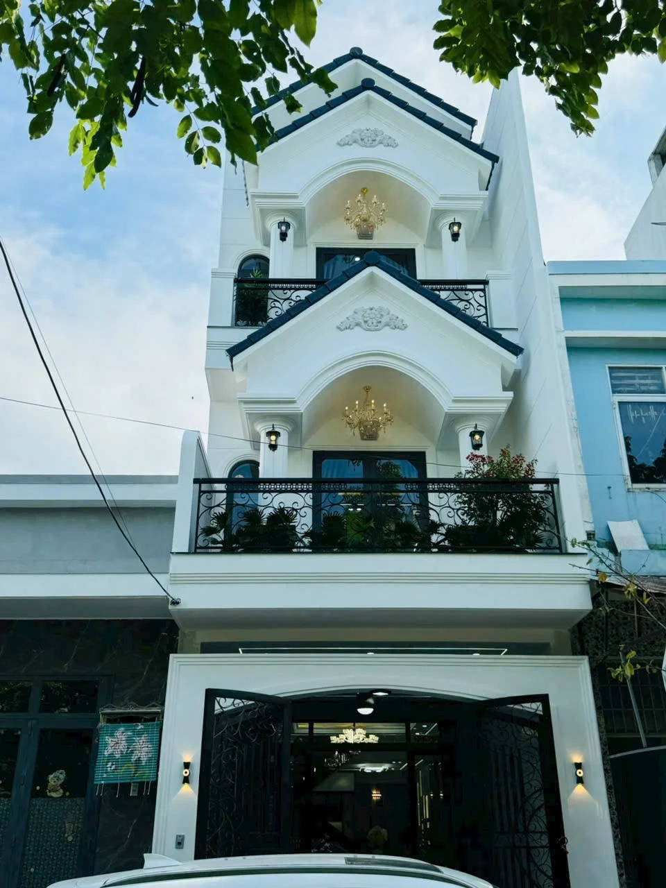 Three-Bedroom House near Nguyen Tat Thanh Beach in Da Nang - photo 1