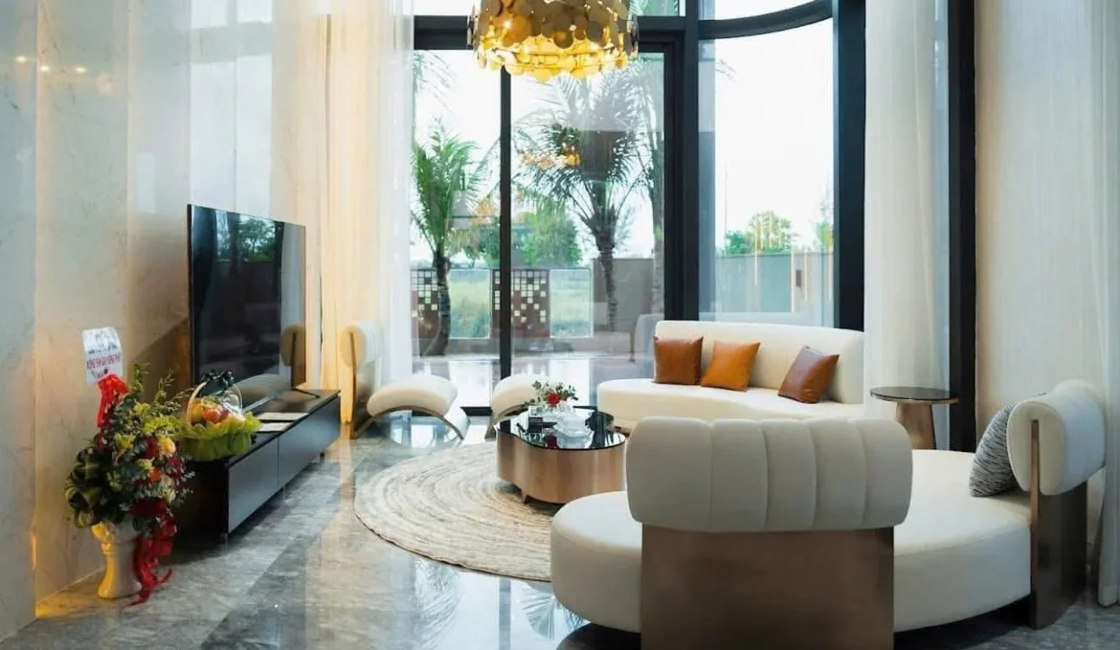 Three-Storey 5-Bedroom Luxury Villa in Da Nang - photo 4