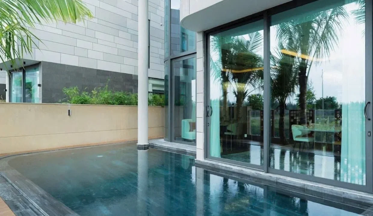 Three-Storey 5-Bedroom Luxury Villa in Da Nang - photo 5