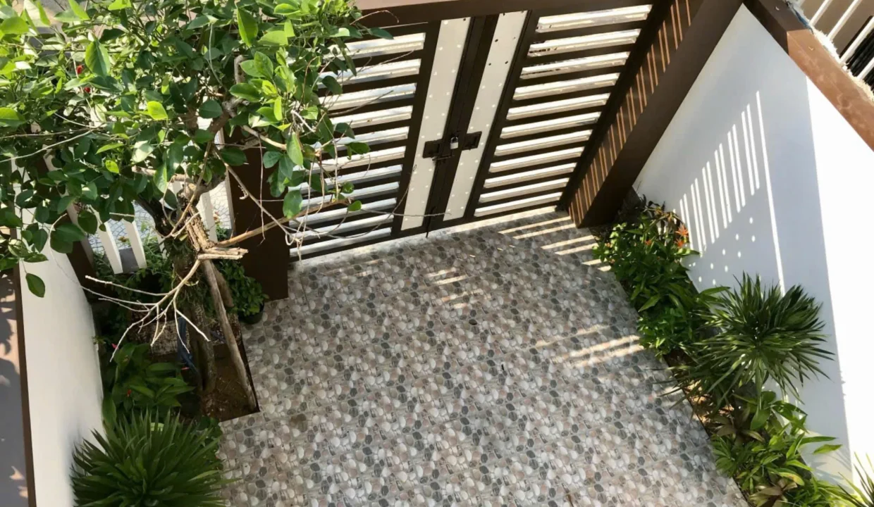 Three-Storey House for Rent in Hoa Xuan - photo 1