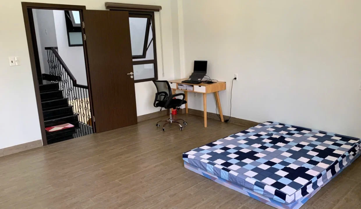 Three-Storey House for Rent in Hoa Xuan - photo 6