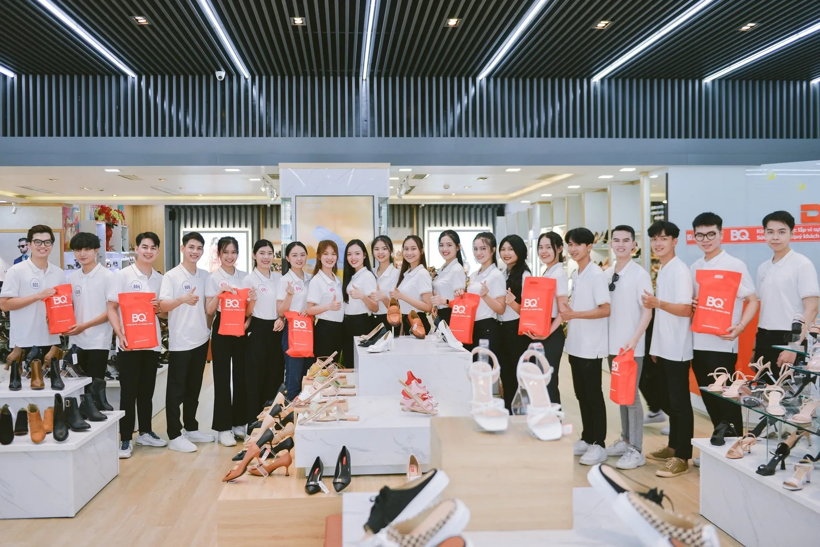 Mặt tiền cửa hàng Giày BQ chi nhánh Lê Duẩn, Đà Nẵng