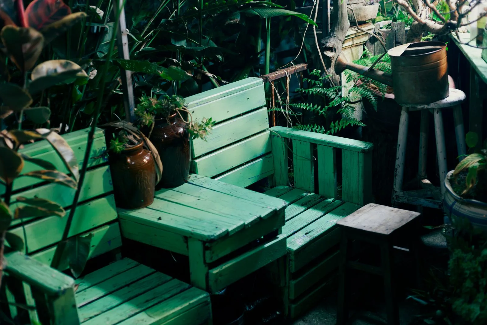 Ghế ngồi ngoài trời tự làm từ pallet gỗ