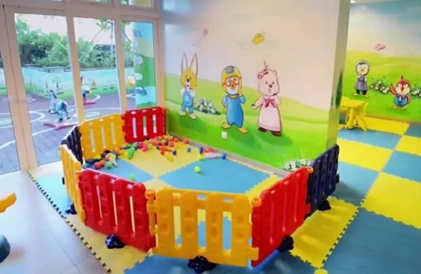 Azura kids' club play area