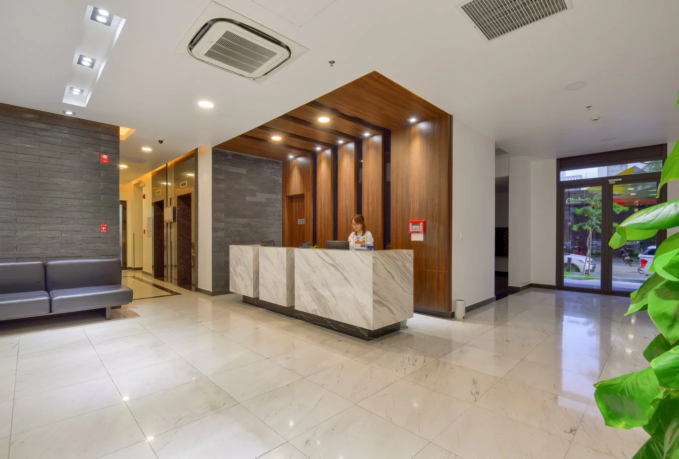 Hiyori Garden Tower reception lobby