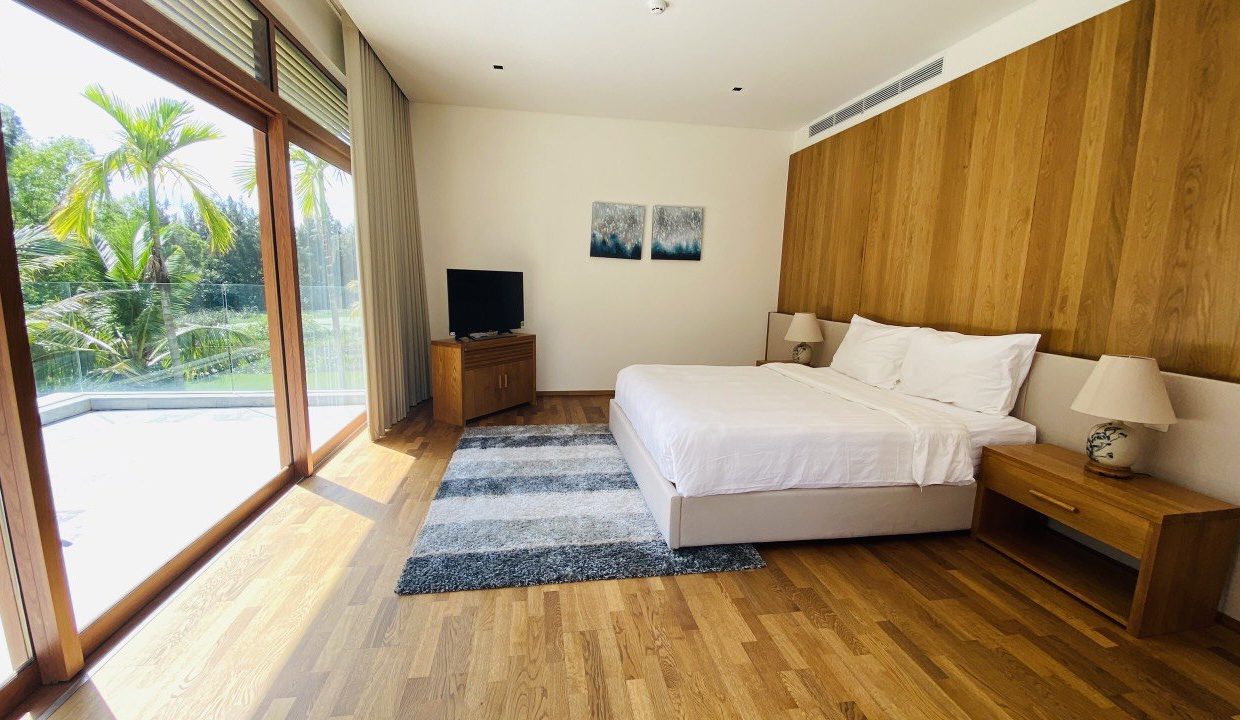 Golf Course 4-Bedroom Villa at Montgomerie Links