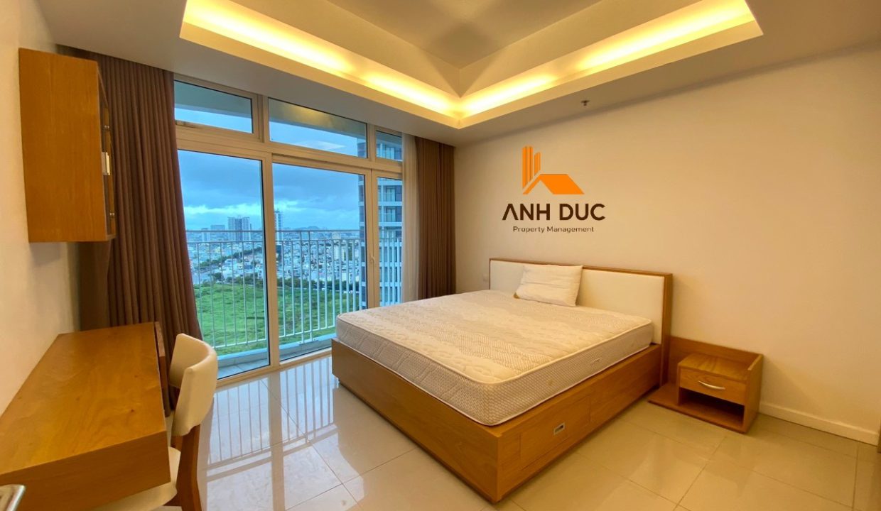 Stylish 2-Bedroom Apartment at Azura