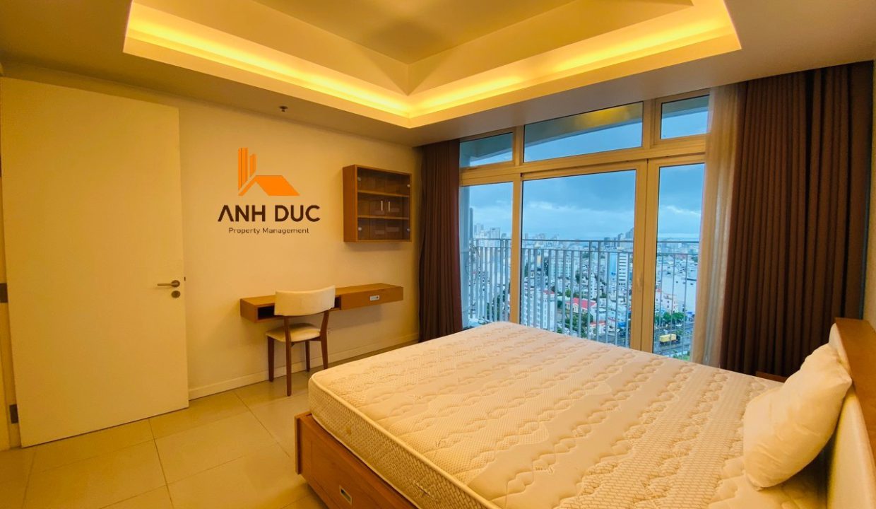Stylish 2-Bedroom Apartment at Azura