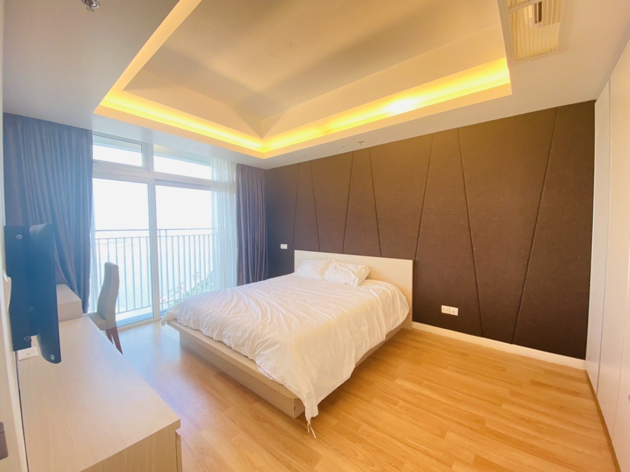 Luxury 2-Bedroom Apartment at Azura