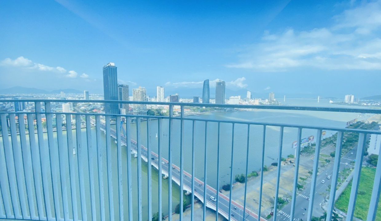 Luxury 2-Bedroom Apartment at Azura