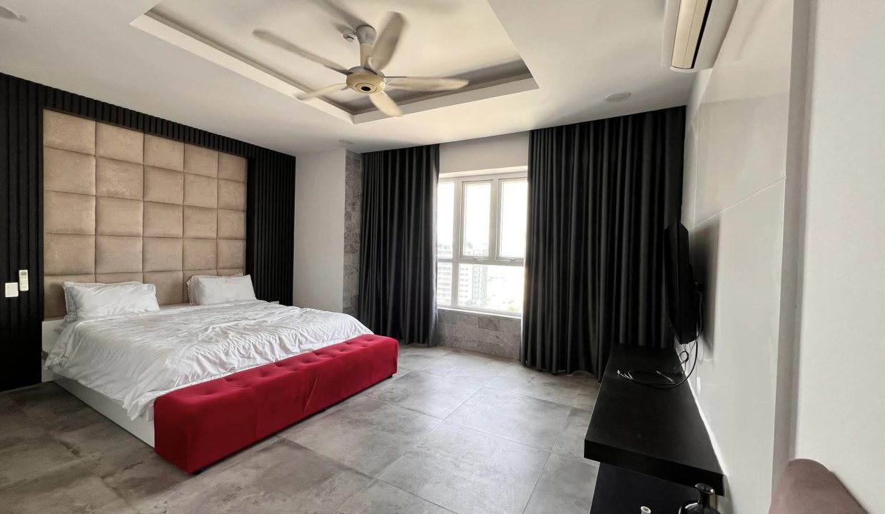 River View 3-Bedroom Penthouse at Danang Plaza
