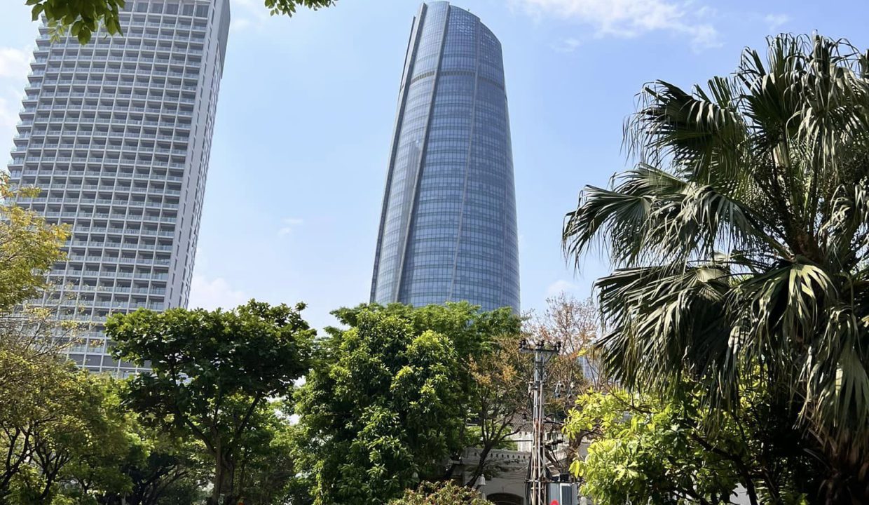 River View 3-Bedroom Penthouse at Danang Plaza