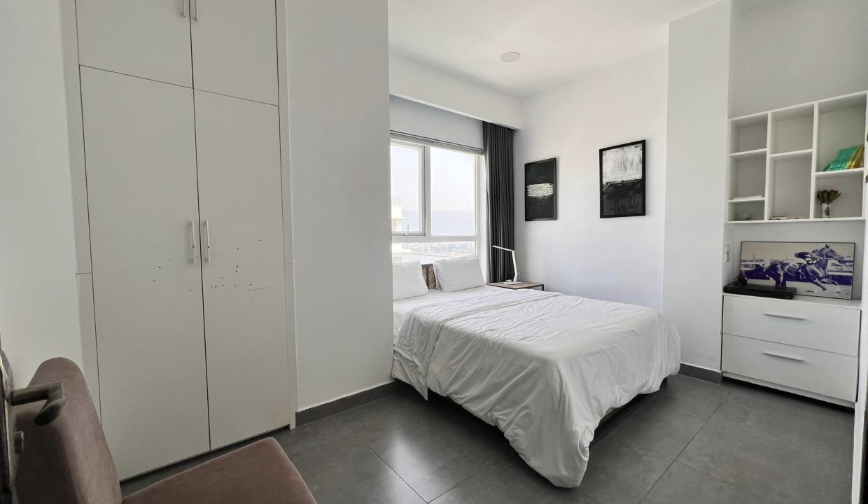 River View 3-Bedroom Penthouse at Danang Plaza