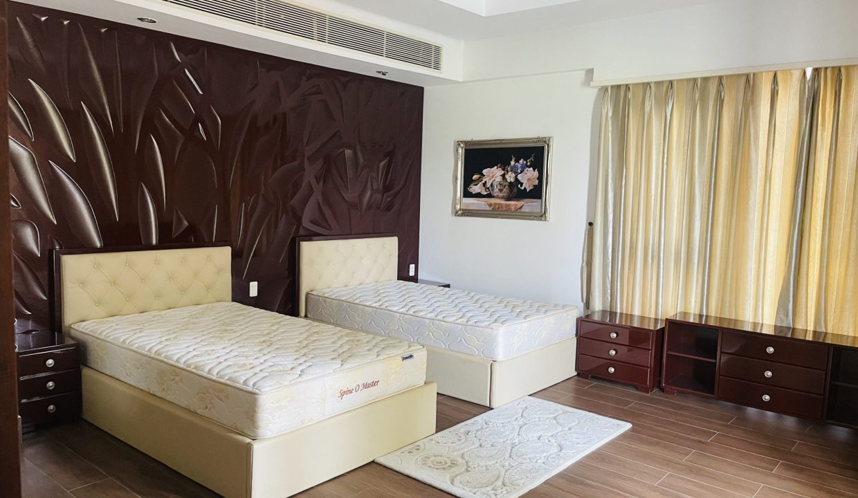 Golf Course 4-Bedroom Villa at Montgomerie Links