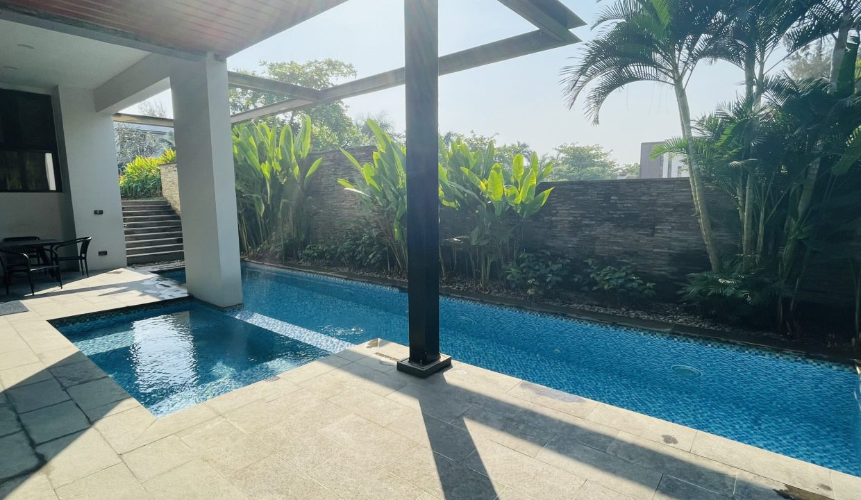 Golf Course 4-Bedroom Villa at Montgomerie Links