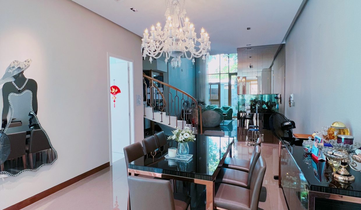 Private Pool 5-Bedroom Villa at Da Nang