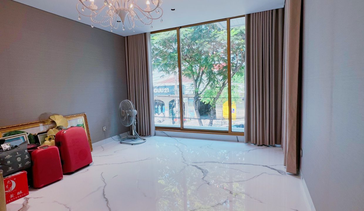 Private Pool 5-Bedroom Villa at Da Nang