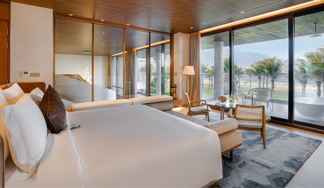 Beachfront 6-Bedroom Villa at The Five Villas