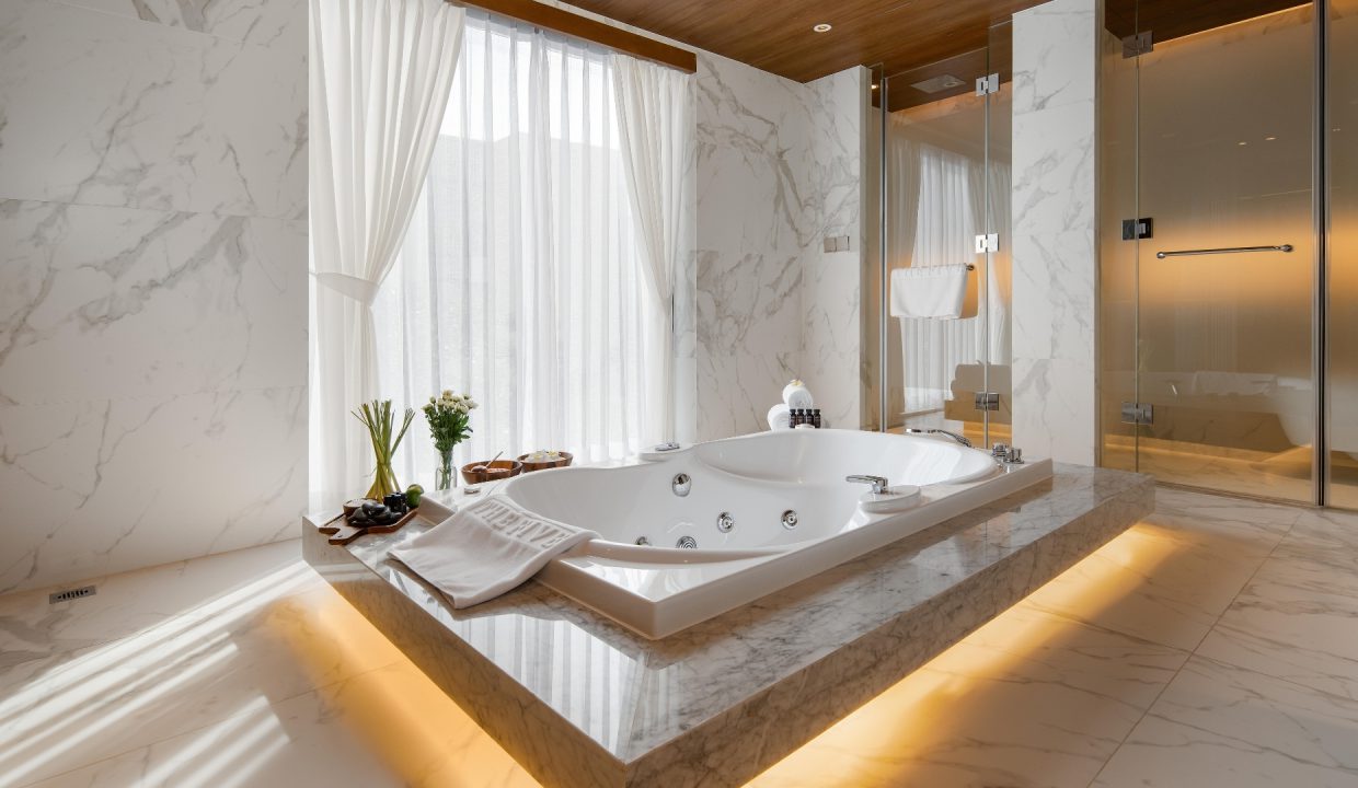 Beachfront 6-Bedroom Villa at The Five Villas