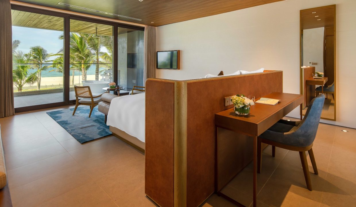 Beachfront 6-Bedroom Villa at The Five Villas