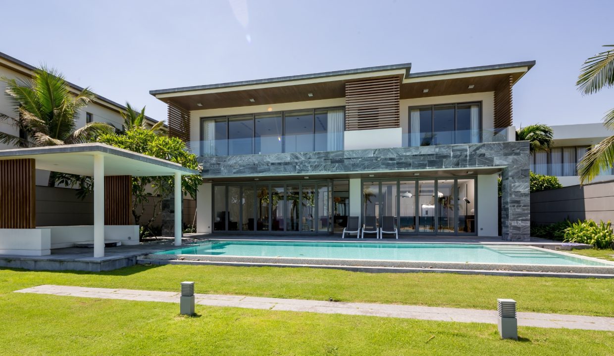 Beachfront 6-Bedroom Villa at The Ocean Resort
