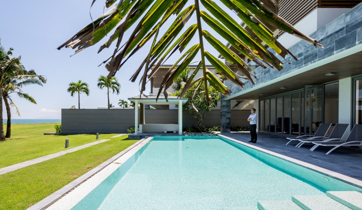 Beachfront 6-Bedroom Villa at The Ocean Resort