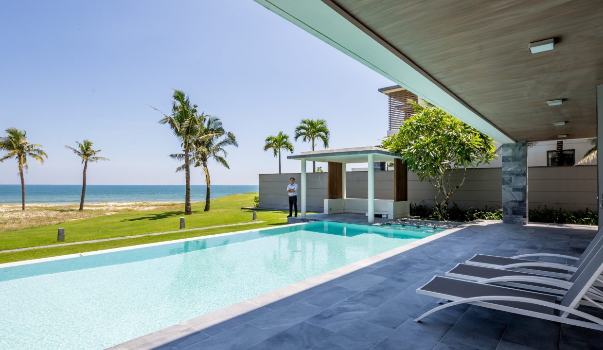 Beachfront 6-Bedroom Villa at The Ocean Resort