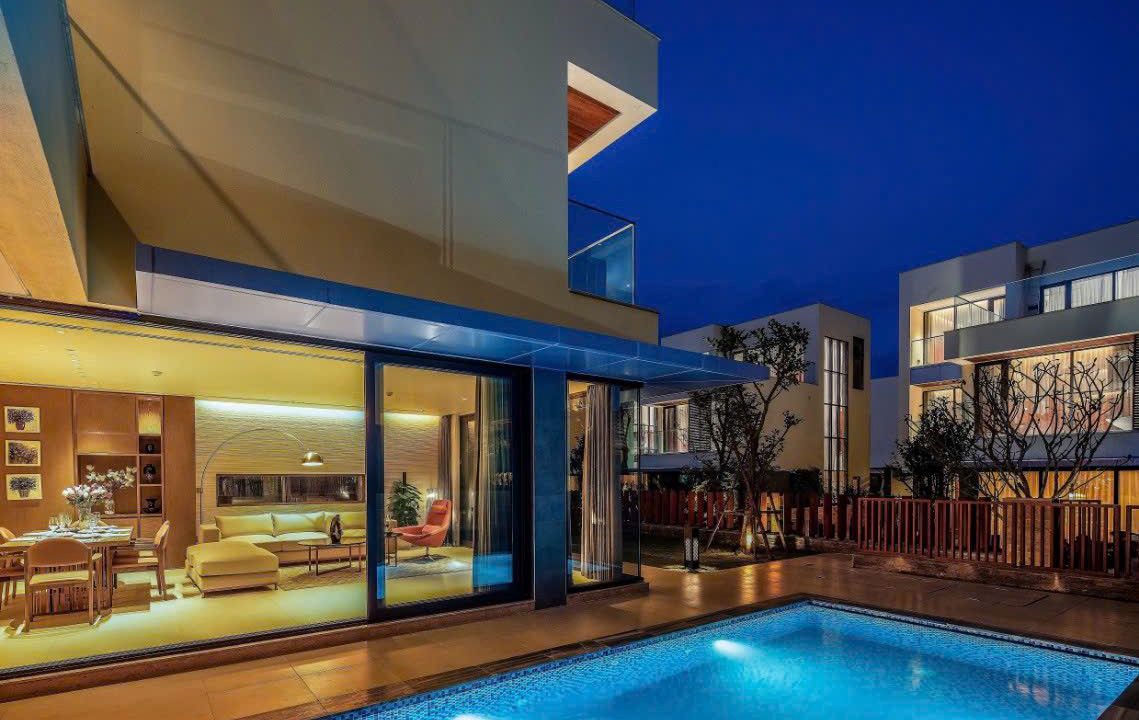 Private Pool 3-Bedroom Villa at The Five Villas