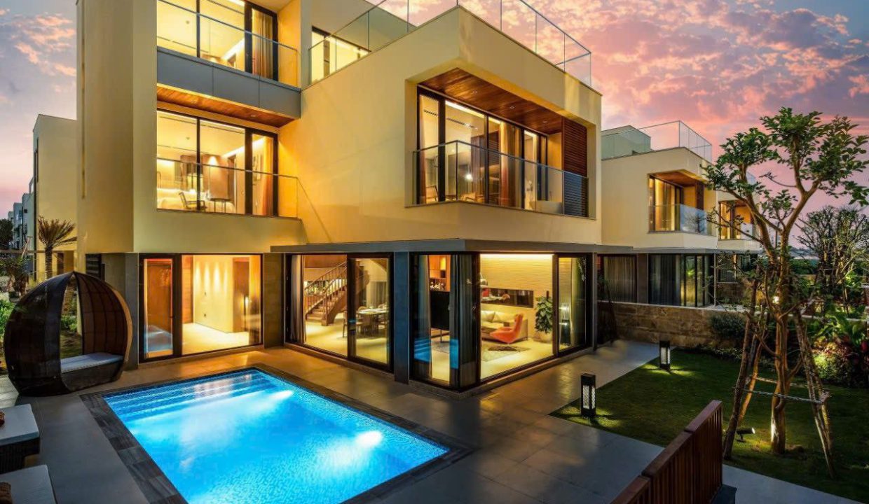 Private Pool 3-Bedroom Villa at The Five Villas