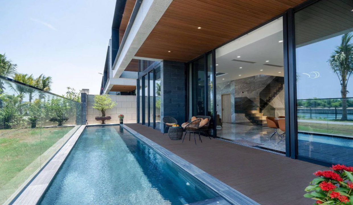 Private Pool 5-Bedroom Villa at One River