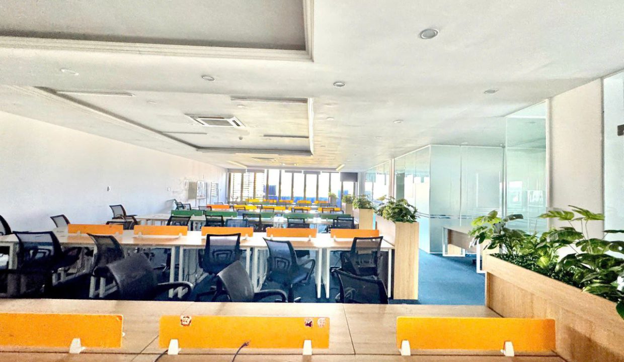 Fully Furnished 300 m² Office near Da Nang Airport