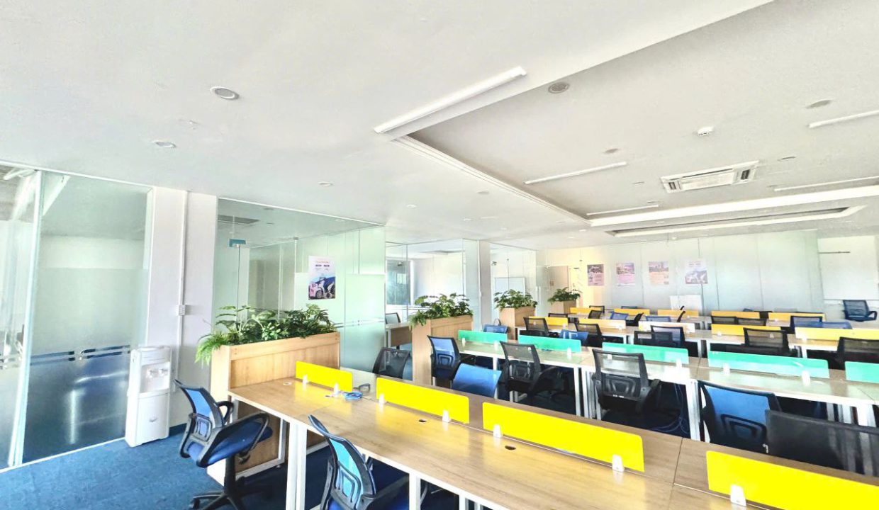 Fully Furnished 300 m² Office near Da Nang Airport